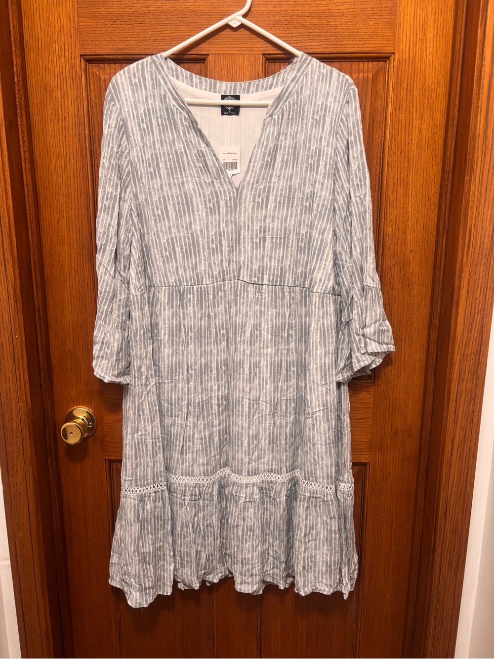 Calstyle Light Gray Striped V-Neck Lined Tunic Dress Sz L. NWT